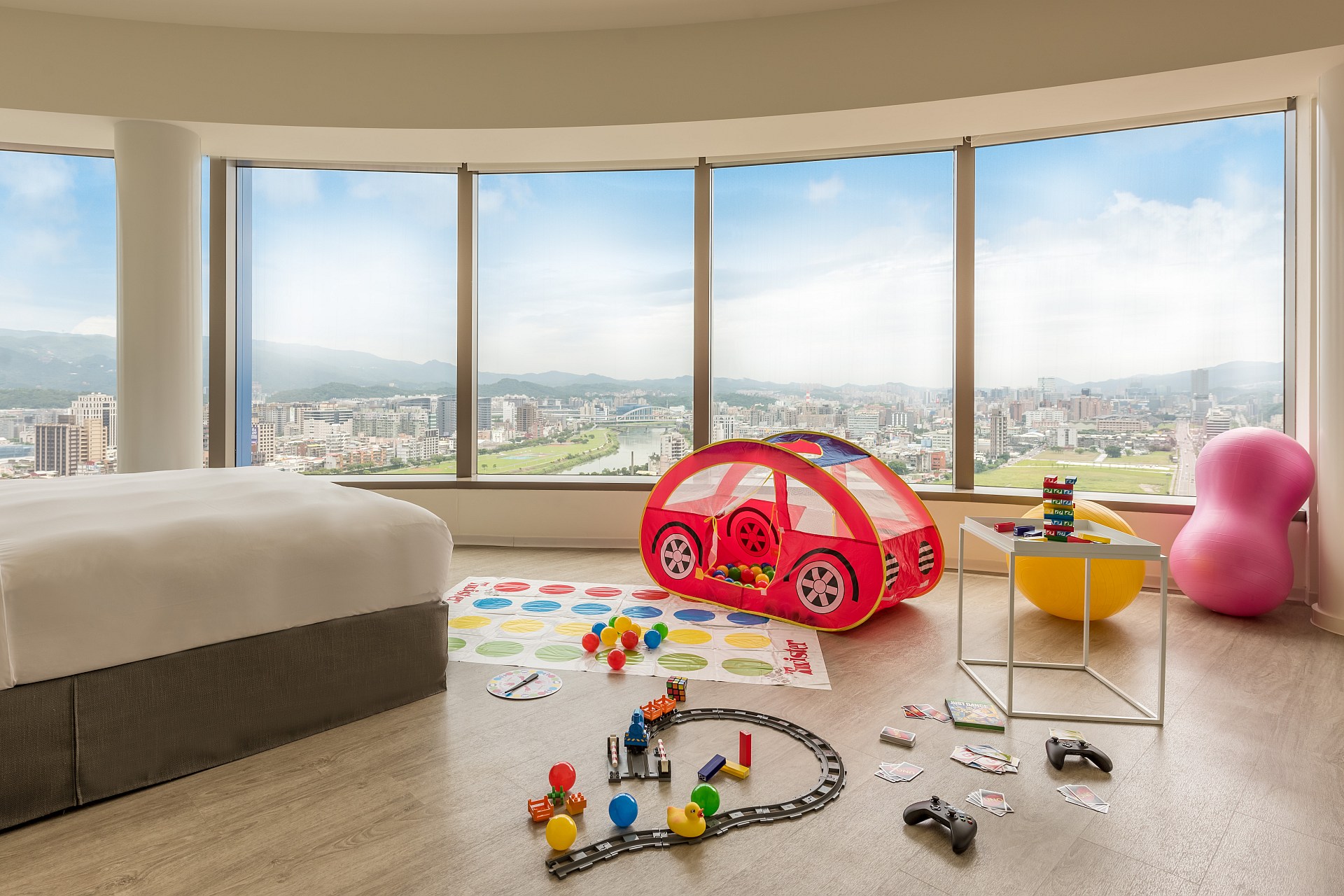 amba Taipei Songshan Hotel Family Holiday with Free Breakfast Offer