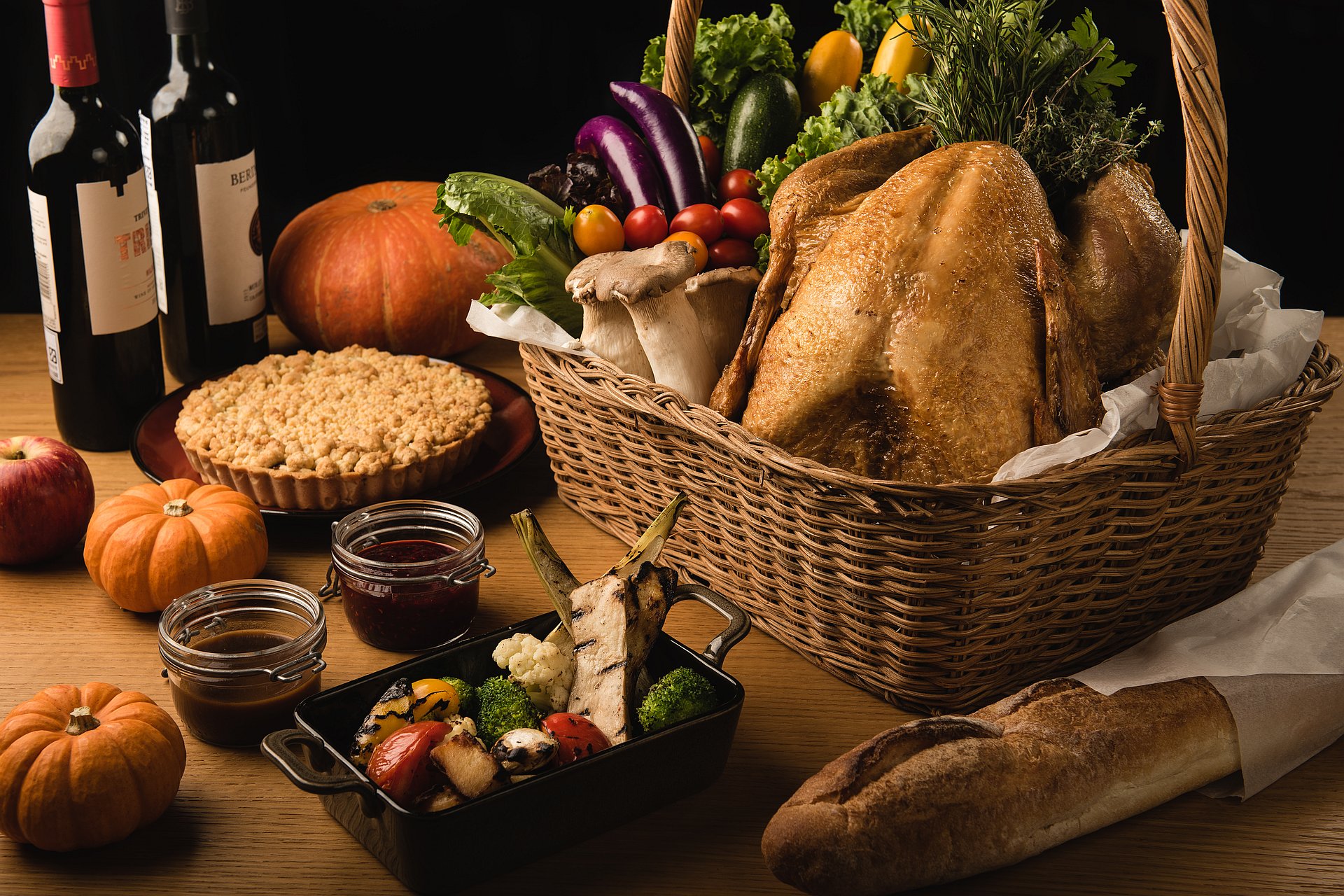 2024 Thanksgiving Turkey Dinner and Thanksgiving Turkey Gift Hamper at Que Woodfired Grill of amba Taipei Songshan hotel 